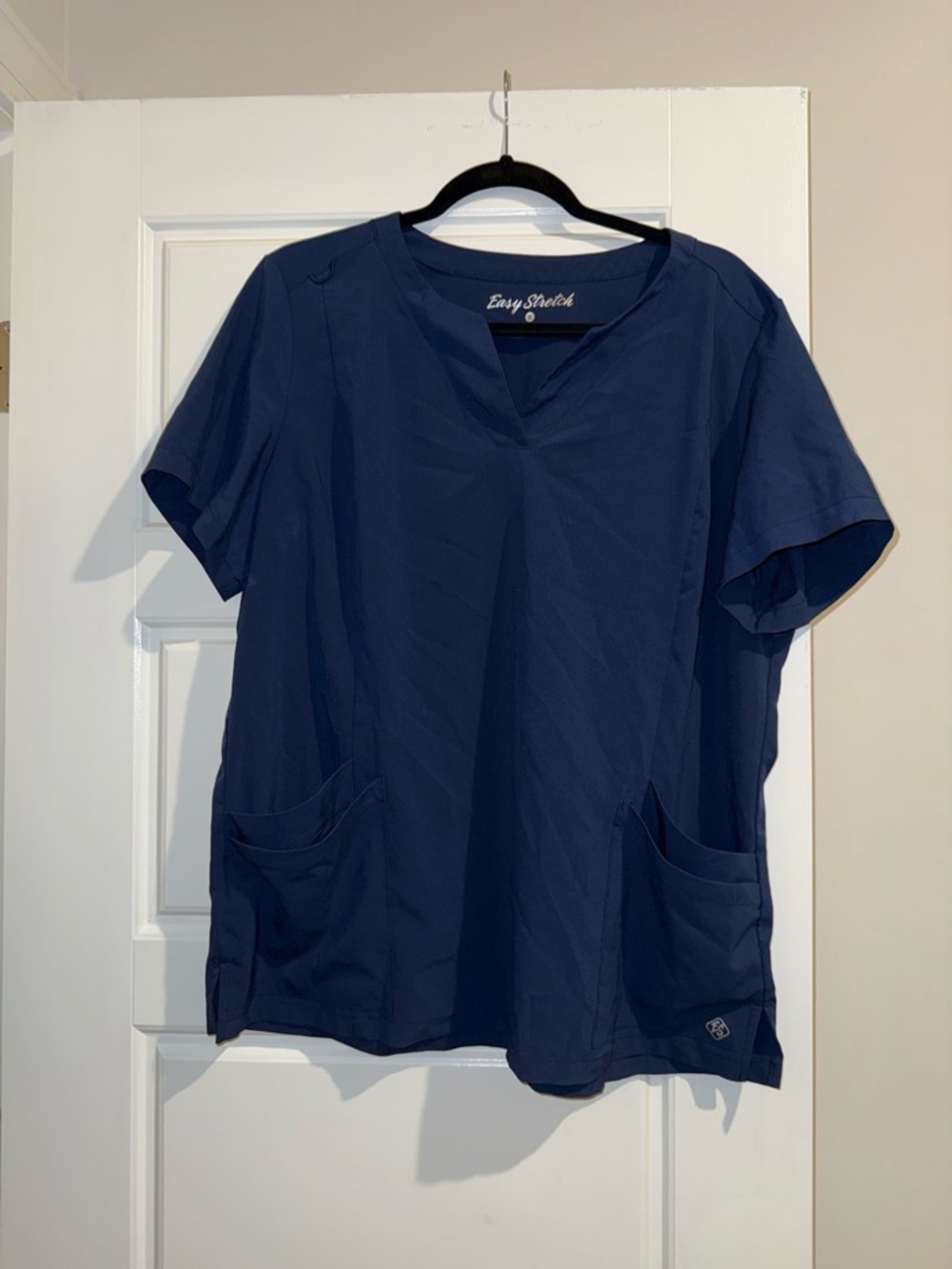 Easy Stretch Women's Navy V-Neck Short Sleeve Top